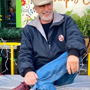 Meet your Posher, Cliff